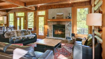 TV connectée, cheminée