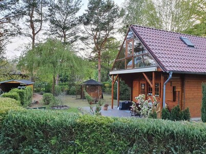 Log cabin Canow with boat - log cabin Canow