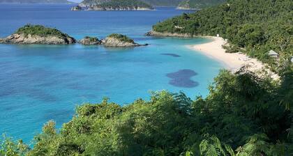 Sol La Vie 2 BR/2 BA CORAL BAY. REFRESHED IN AND OUT & AC THROUGHOUT!