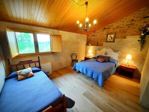 4 Schlafzimmer, Bügeleisen/Bügelbrett, Reisekinderbett, kostenloses WLAN