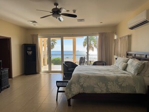 5 bedrooms, in-room safe, desk, iron/ironing board - Oceanfront Luxury Malmok 5 Bedroom 6 Bath Villa (Noord)