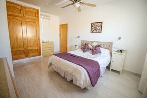 3 Schlafzimmer, Zimmersafe, Bügeleisen/Bügelbrett, kostenloses WLAN