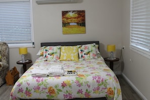 Exclusive Cottage | Hypo-allergenic bedding, iron/ironing board, free WiFi, bed sheets