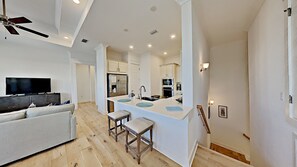 Interior - "Settle By The Sea" - Prominence- Sleeps 6 (Inlet Beach)