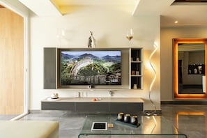 Smart TV, Netflix, streaming services
