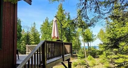 Drummond Island Hotel & Vacation Homes - Cream City Cottage