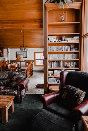 Interior - Toka Pines at Big White (Beaverdell)