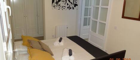 Bügeleisen/Bügelbrett, WLAN, Bettwäsche