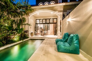 Outdoor pool - Central 1 Bedroom Villa 5 min walk to Seminyak Beach (Seminyak)