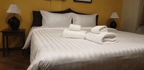 Caja de seguridad en la habitación, wifi gratis y ropa de cama 