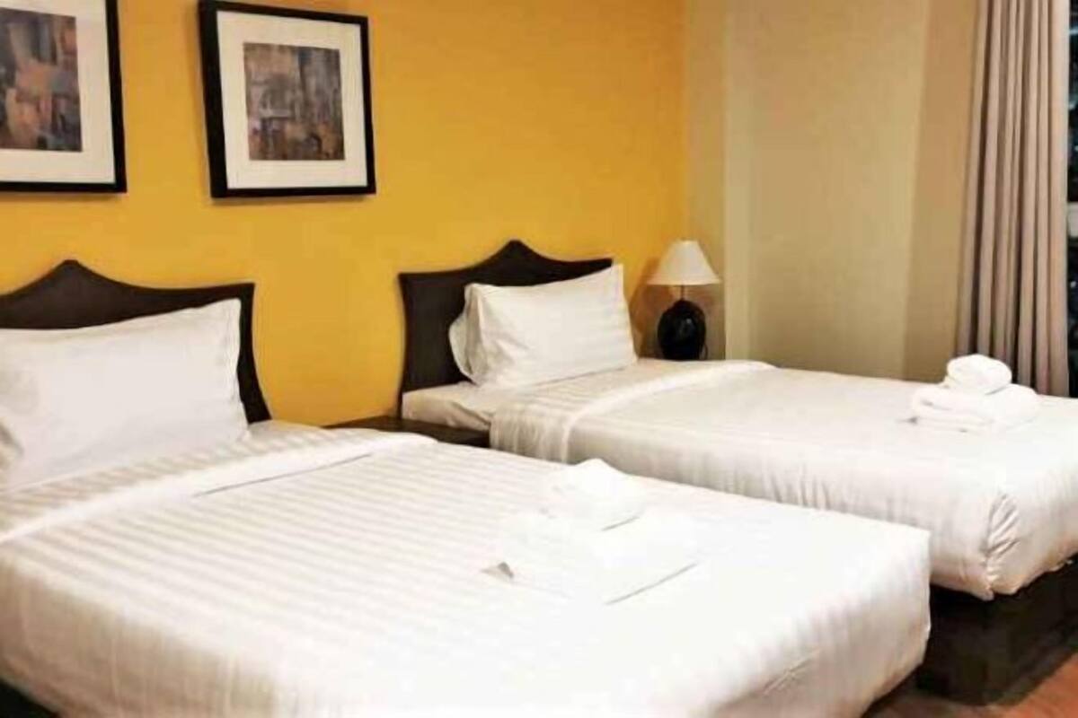 In-room safe, free WiFi, bed sheets