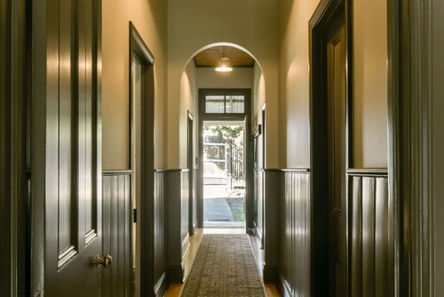 Beechworth Waterfall Cottage 