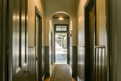 Beechworth Waterfall Cottage 