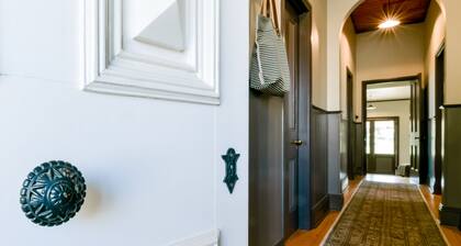 Beechworth Waterfall Cottage