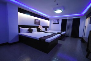 Executive Deluxe Room | Individually decorated, desk, free WiFi, bed sheets