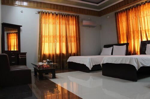 Home In Bin Qasim