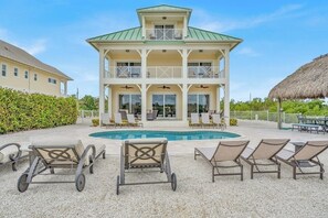 Terrace/patio - W07 - New Luxury Property! Breathtaking Canal Front Pool Home - Sleeps 14 (Marathon)
