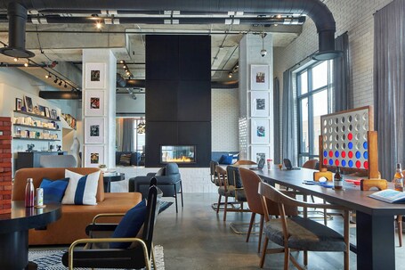 Lobby lounge