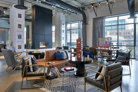 Lobby lounge