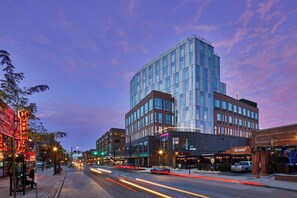 Exterior - Moxy Columbus Short North (Columbus)