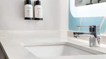 Regadera, regadera con hidromasaje, amenidades de baño gratuitas
