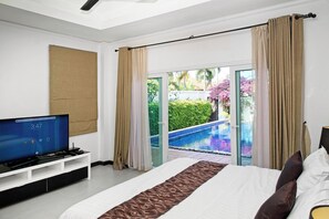 3 bedrooms, in-room safe, iron/ironing board, free WiFi
