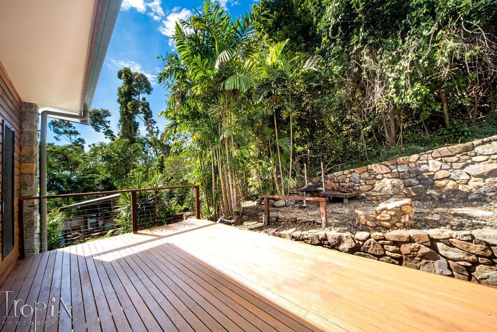 Private Stone House  — image 12