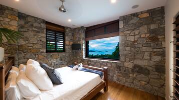 4 dormitoris, planxa i posts de planxar, wifi i roba de llit