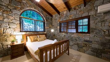 4 makuuhuonetta, silitysrauta/-lauta, Wi-Fi, vuodevaatteet