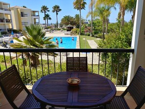 Outdoor dining - Clube Alvor Ria 103 Luxury sea view 1bed apartment outstanding central location. (Alvor)