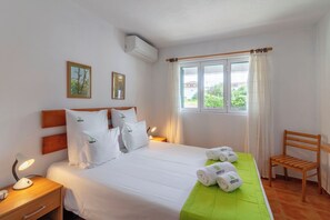 2 Schlafzimmer, Bügeleisen/Bügelbrett, Reisekinderbett, WLAN