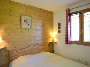 2 bedrooms