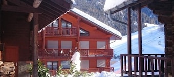 Duplex ski-in/ski-out for 6, well-equipped