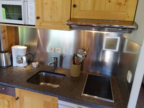 Fridge, microwave, dishwasher, toaster