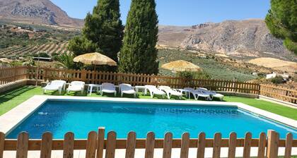 El Olimpo cottage next to the king's path and the jet beautiful views