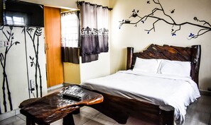 Suite Studio Classique (1 Queen Bed)