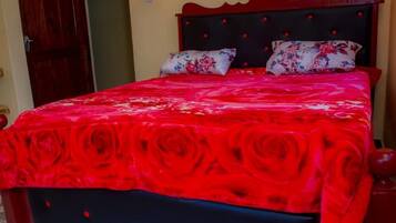 Desk, free cots/infant beds, free WiFi, bed sheets