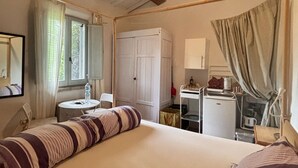 1 chambre, accès au Wi-Fi (inclus), literie fournie
