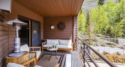 Fantastic 2 bed steps from Deer Valley Skiing.