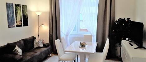 Apartment, 2 Bedrooms (17) | Living area | Flat-screen TV