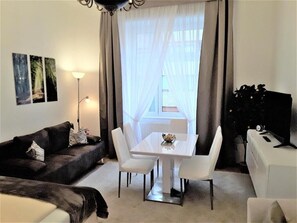 Apartment, 2 Bedrooms (17) | Living area | Flat-screen TV - Concorditas Apartments (Vienna)