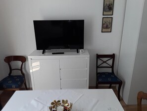 Apartment, 1 Bedroom (18) | Television - Concorditas Apartments (Vienna)