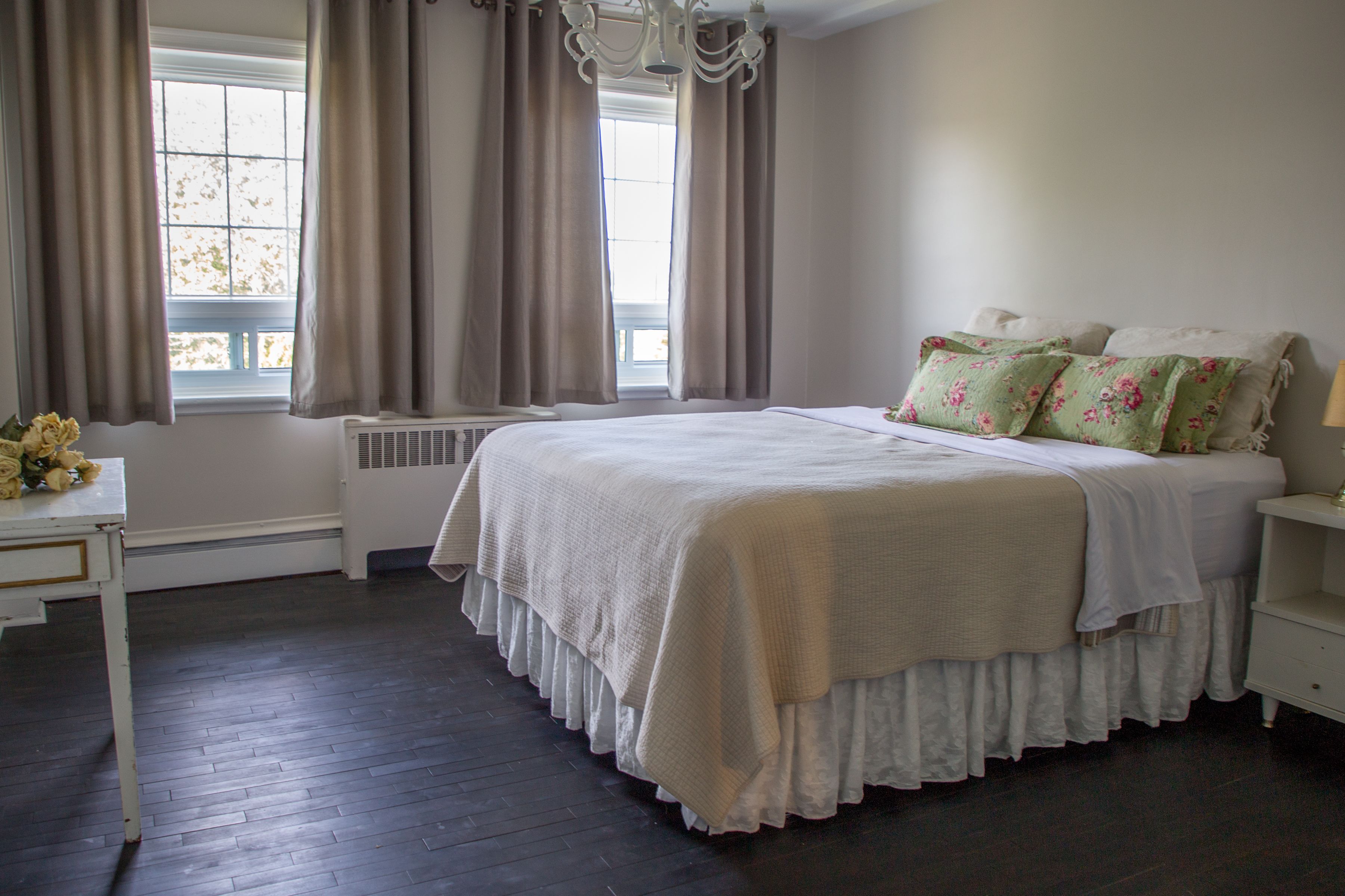 Deluxe Double Room, 1 Queen Bed, Kitchen | Premium bedding, iron/ironing board, free WiFi, bed sheets