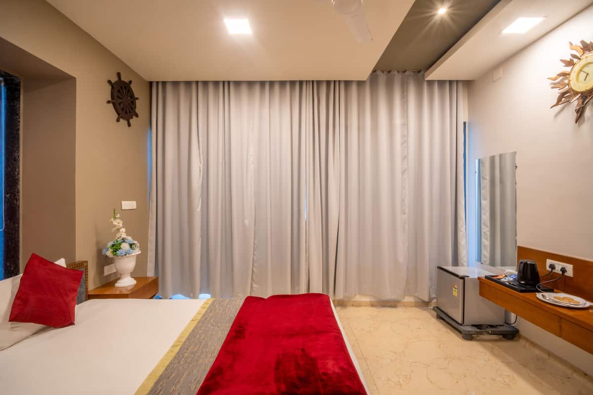 Luxury Cottage | 1 bedroom, premium bedding, Select Comfort beds, in-room safe