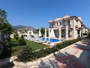 Exterior - NEW LISTING!! BEAUTIFUL PRIVATE 5 BEDROOM VILLA RIGHT in CENTRE of DALYAN!!! (Dalyan Mahallesi / Ortaca)