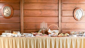 Tägliches inbegriffenes Frühstücksbuffet