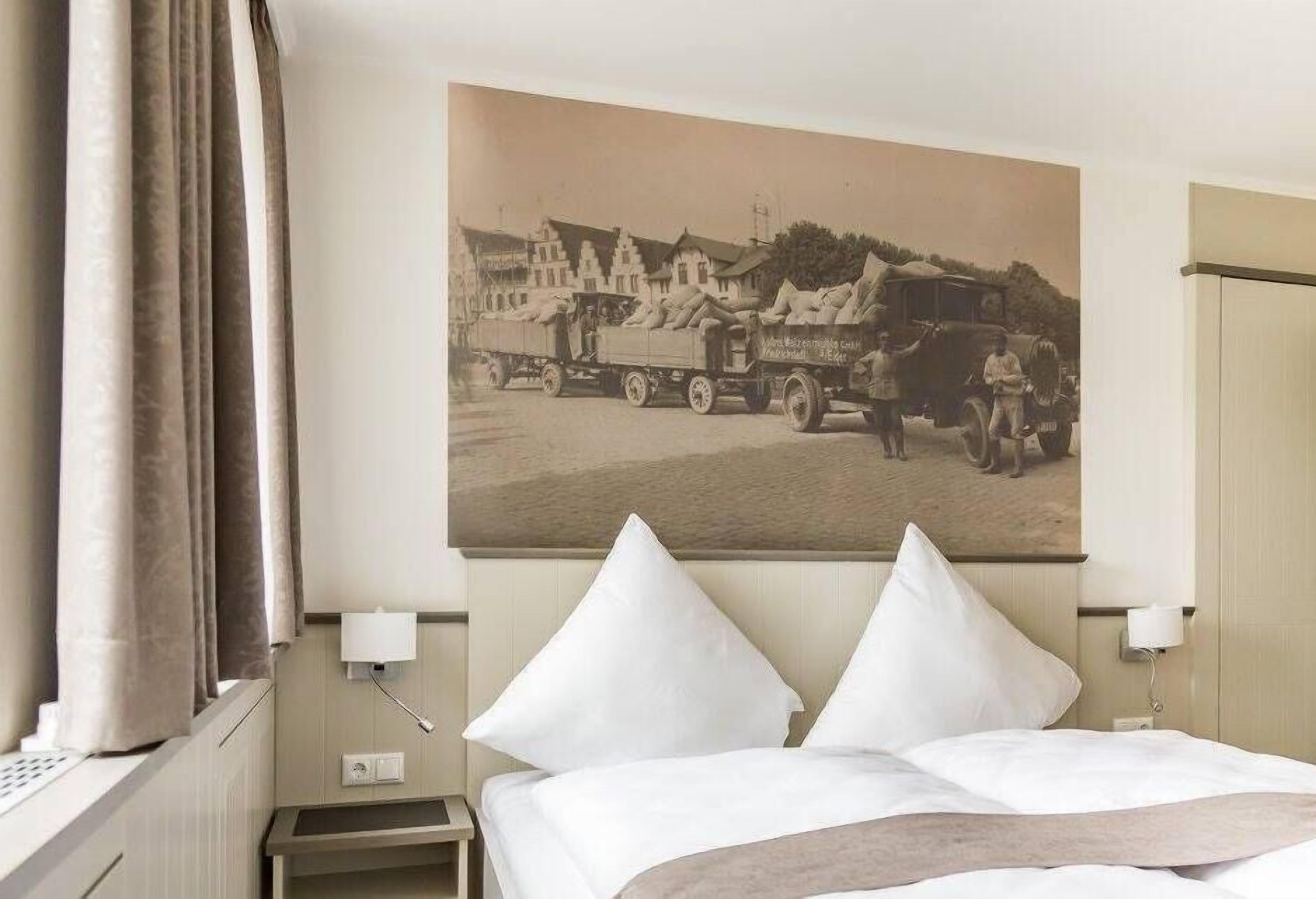 individually decorated, individually furnished, desk, soundproofing