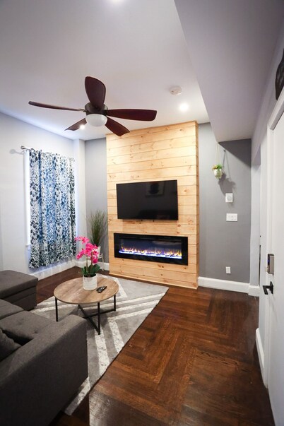 Modern 3BR/ Close to Encore- Everett #2