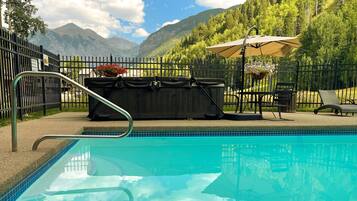 Alberca al aire libre