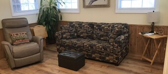 Quiet Haven Tiny Home-Hot Tub-Pet Friendly-Asheville Mtns